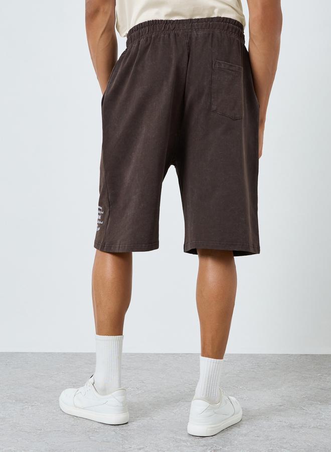 Styli Men Oversized Acid Washed Distress Print Shorts - Image 4